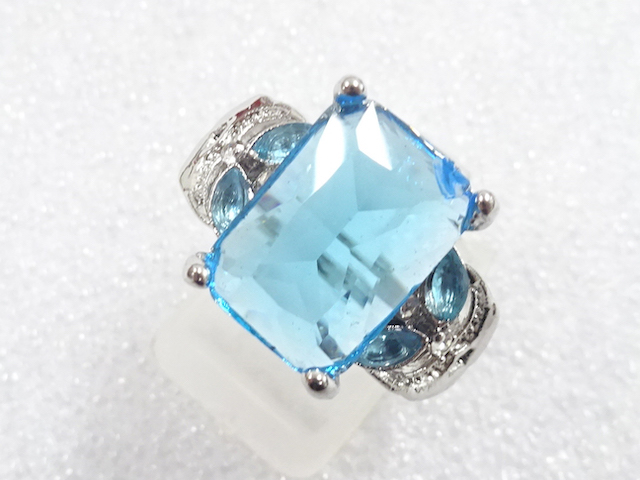 JAPANESE KIMONO / ANTIQUE COLORED STONE RING (SIZE 20)